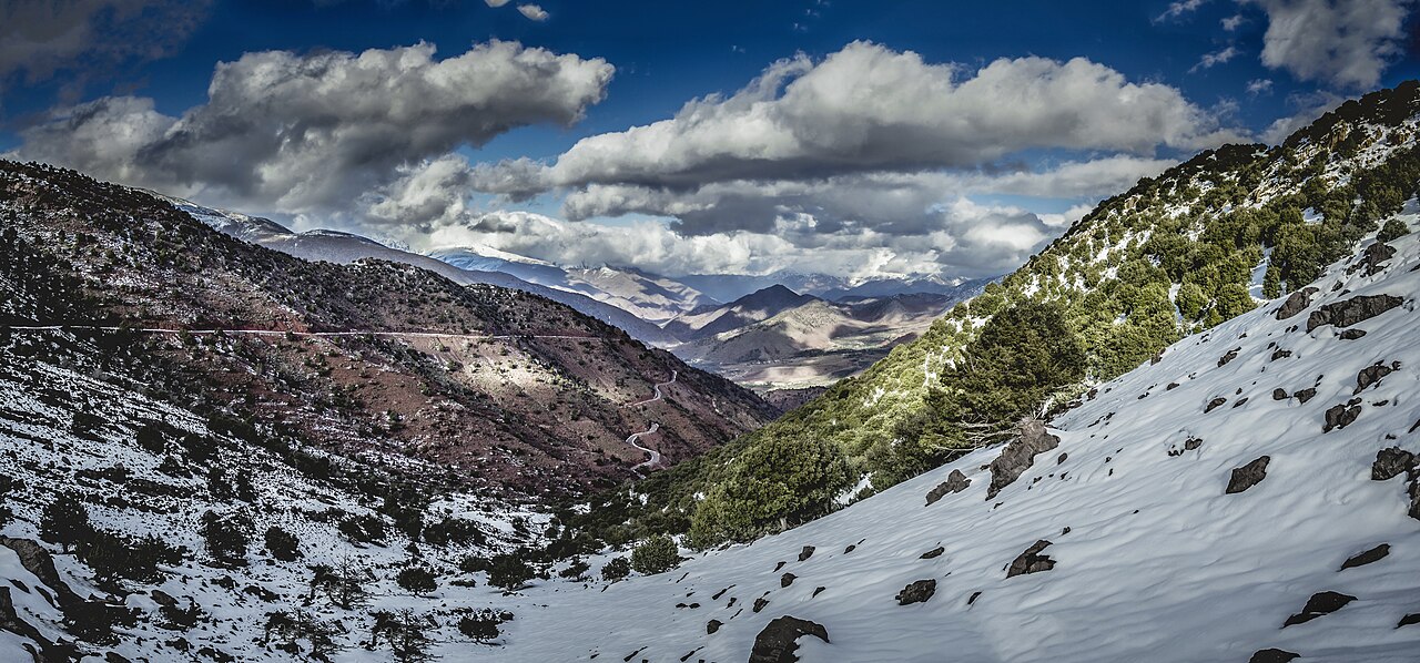 Driving in the Atlas in Winter: Snow, Passes and Caution
