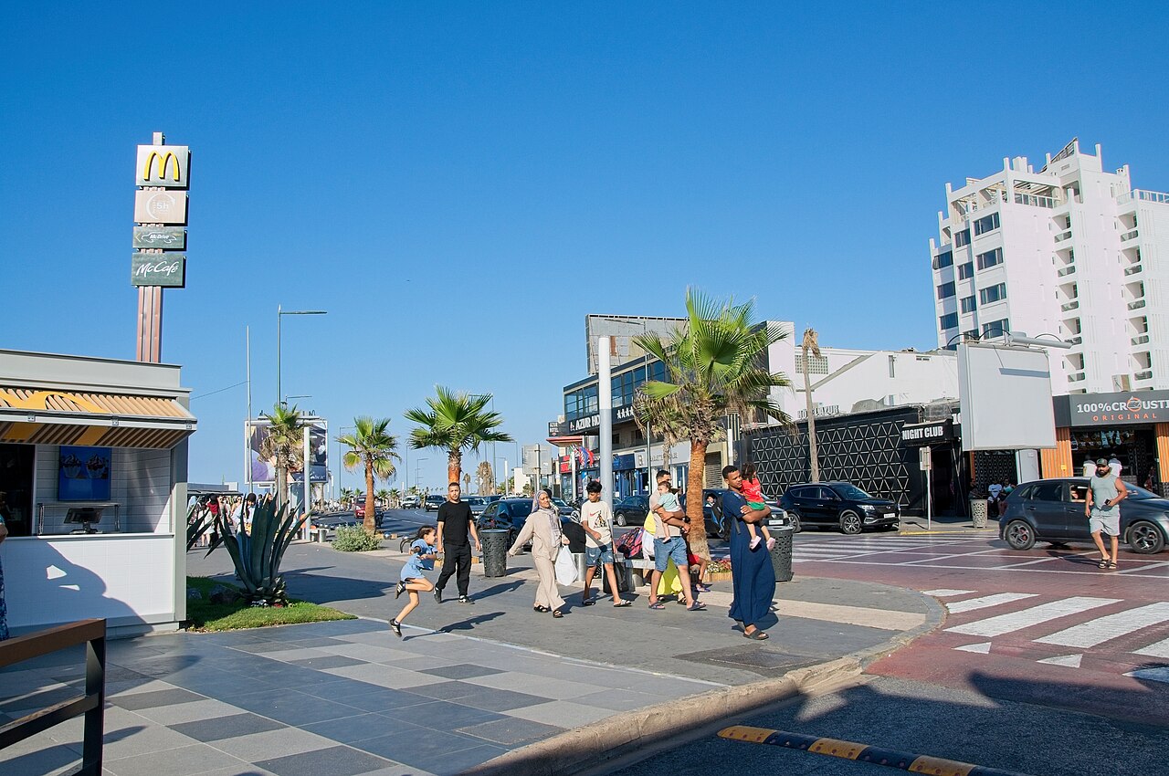 The Aïn Diab corniche and Anfa: Casablanca's ocean side, behind the wheel
